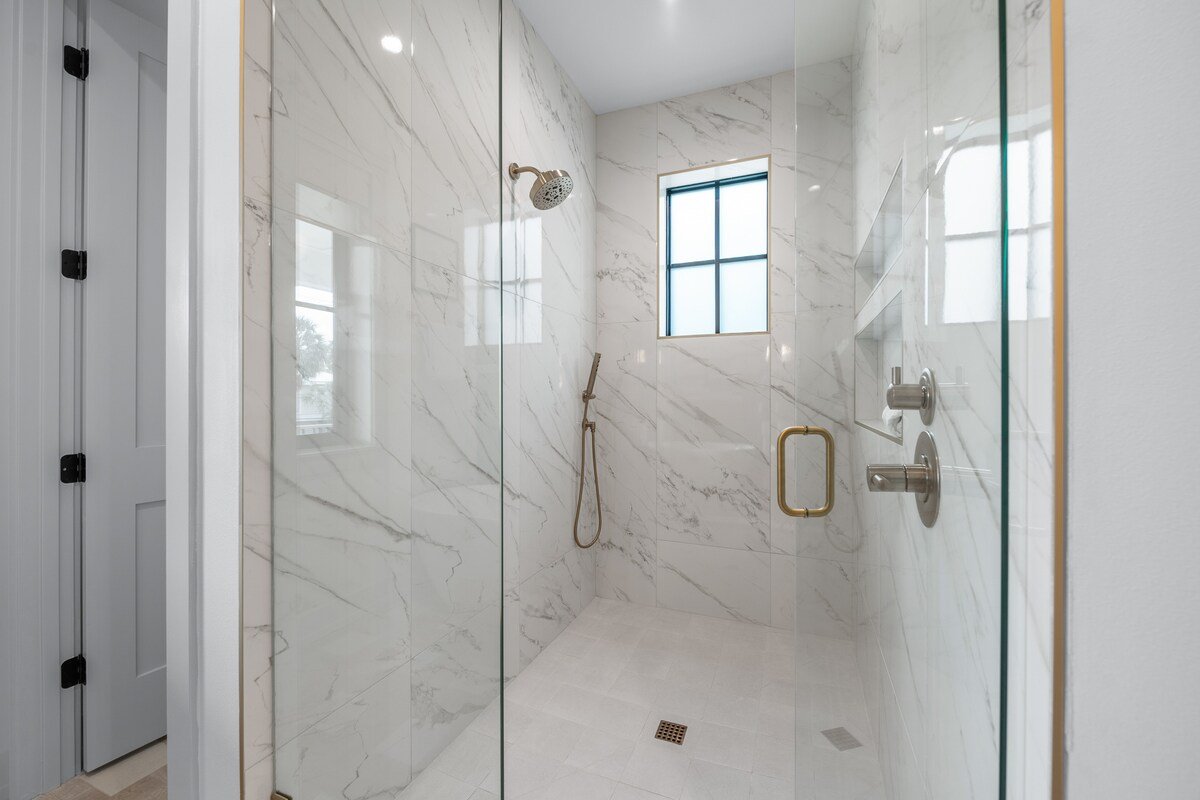 NEW Home w/Pool and Putting Green-Gone Gulfin’ gallery image 5