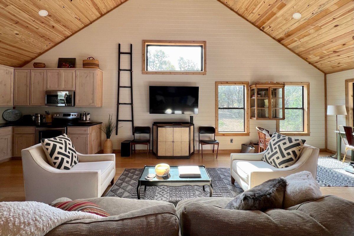 Thistle Rock Ranch House gallery image 2