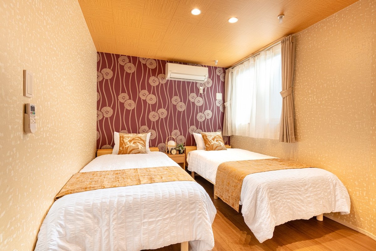 ラグジュアリーな内装/キングベッド /116㎡/新宿、渋谷へのアクセス良し/風呂トイレ3つ! gallery image 5