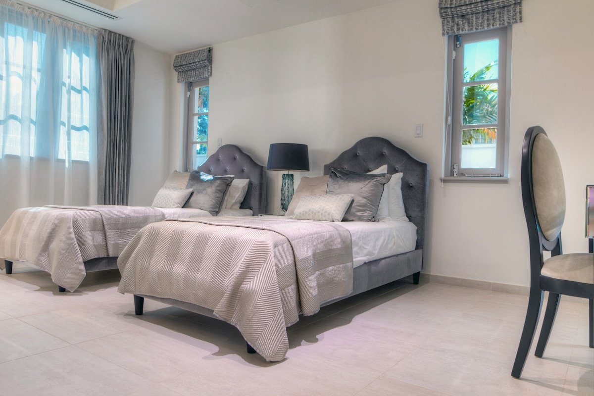 The Villa at St. James gallery image 3