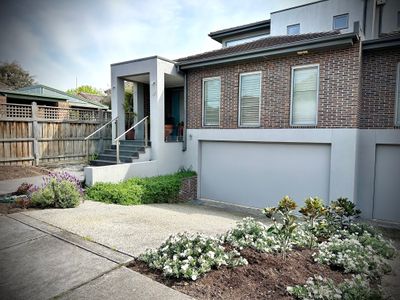 Luxury Bayside Townhouse with Pool and Spa