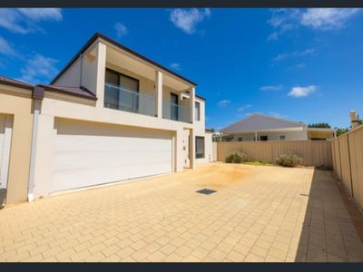 Seaviews-Looking for the ultimate coastal escape!