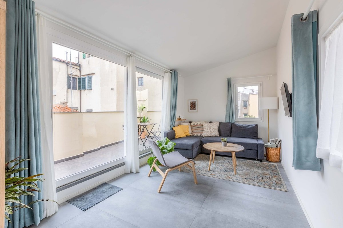 Specious & Renovated + Balcony – Great For Family gallery image 2