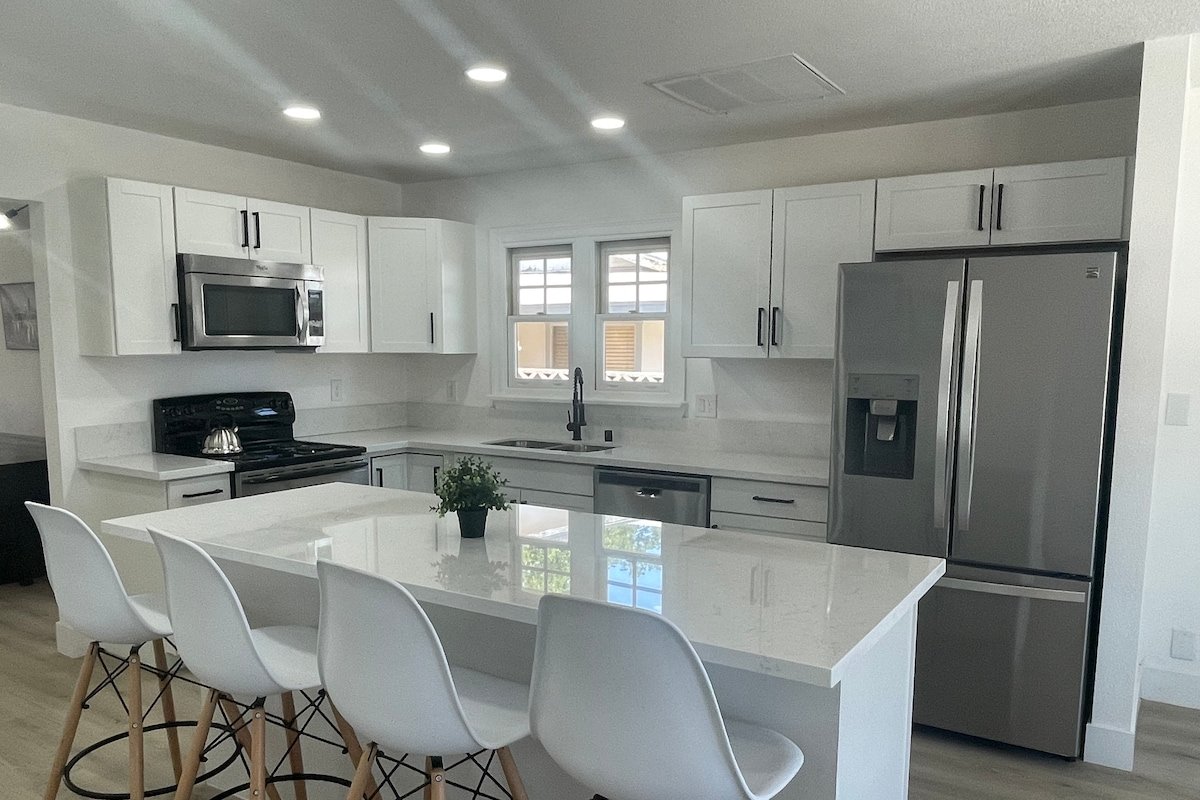 ESCAPE TO VEGAS gallery image 2