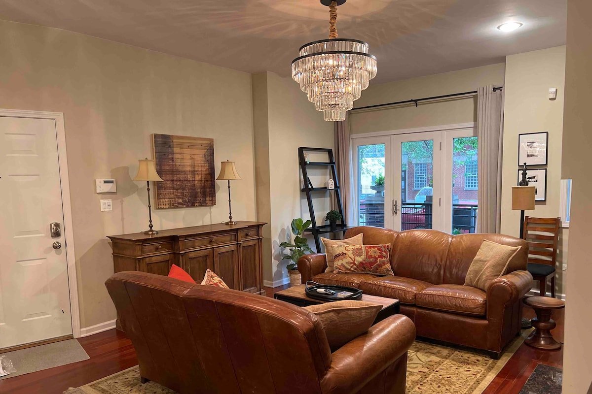 Lovely 3/2.5 duplex in Wicker Park area gallery image 4