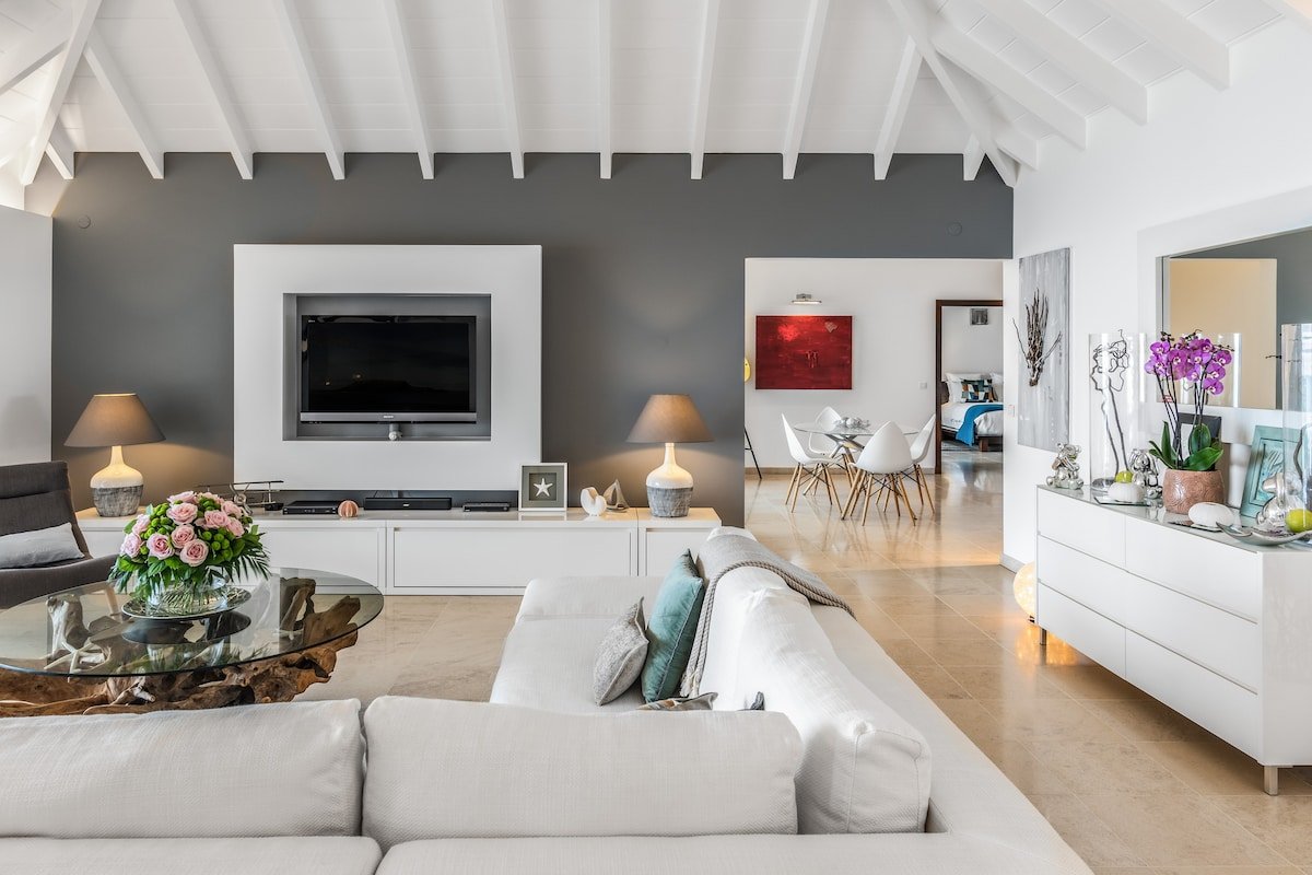 Isia gallery image 5