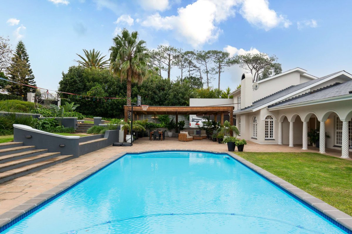 Heart of Constantia Winelands