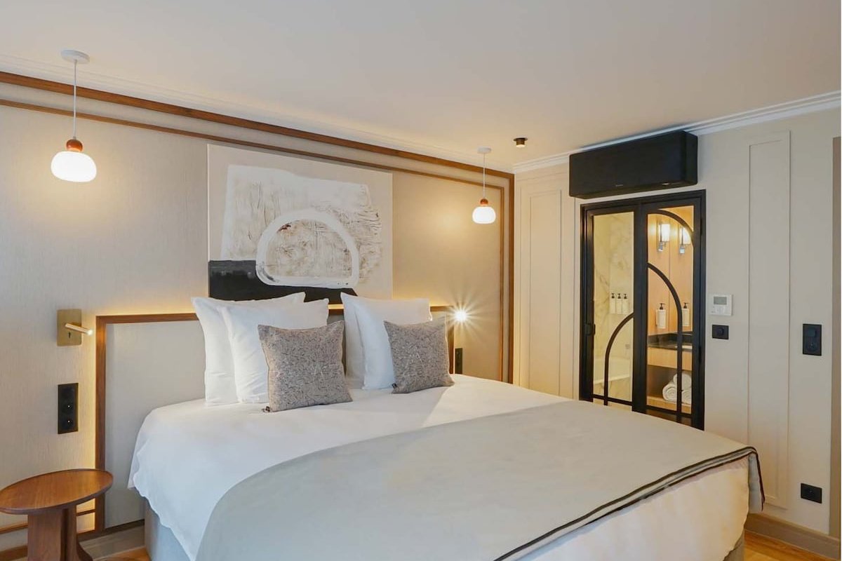 Merveil – Signature Suite – Eiffel Tower terrace gallery image 5