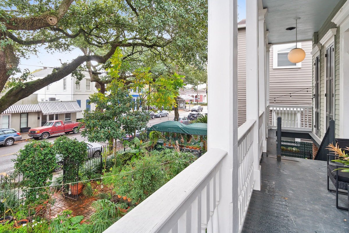 Luxury Oasis on Magazine – Uptown and Walkable gallery image 4