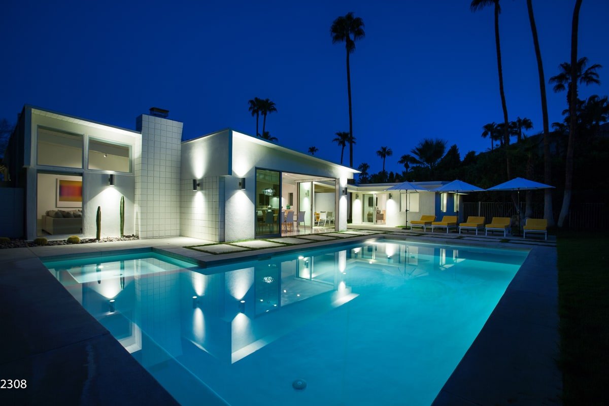 La Paloma Palms – Stunning Interior & Pool!