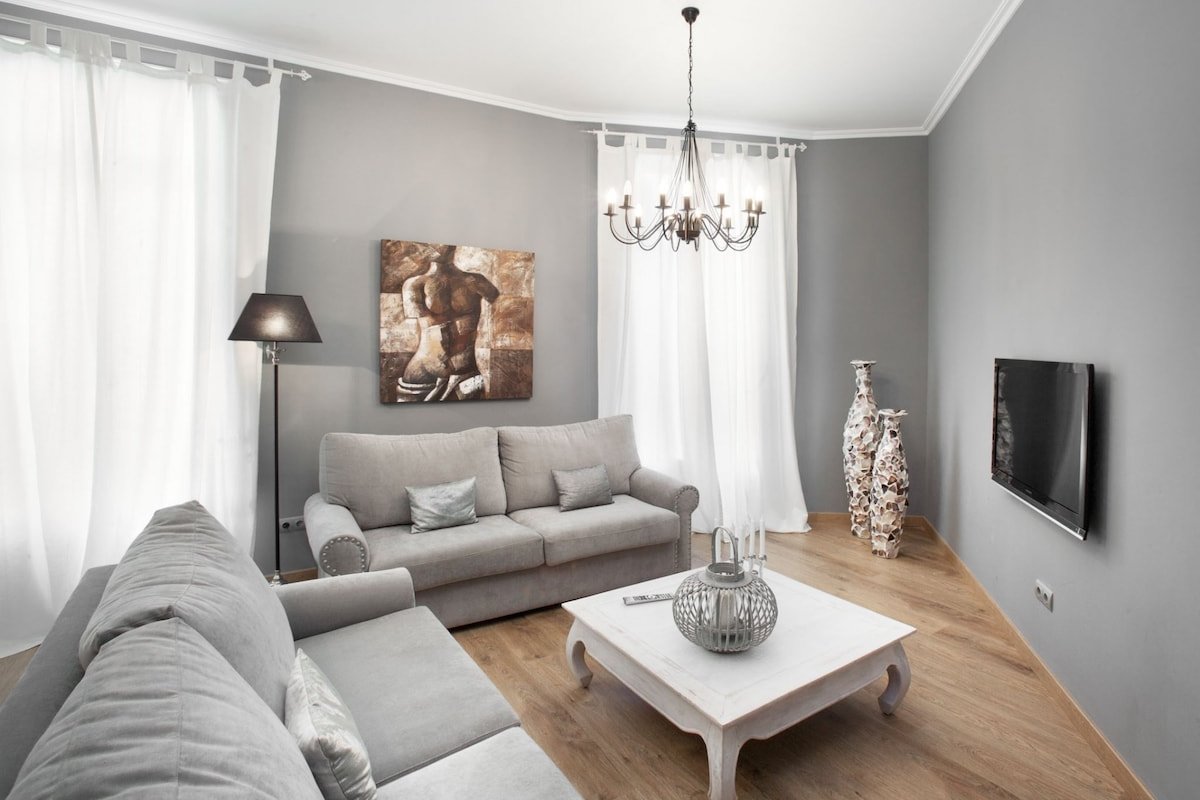 Bourgogne Bright Luxurious Apartment gallery image 4