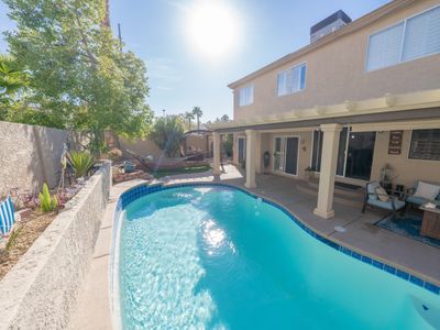 Las Vegas Pool House – Near LV Strip & Airport