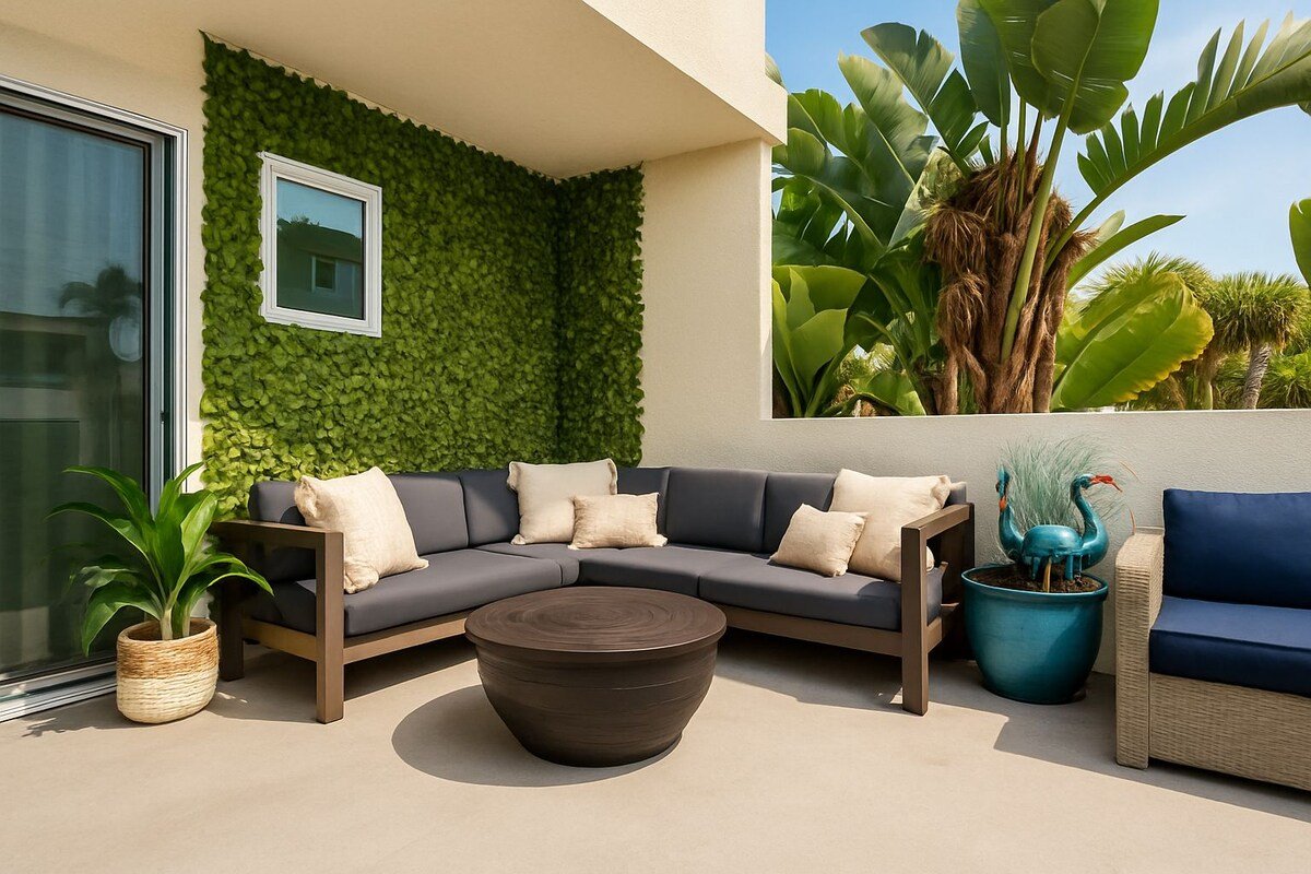 Stunning 4BR Villa with Bay Views & Rooftop Decks! gallery image 5