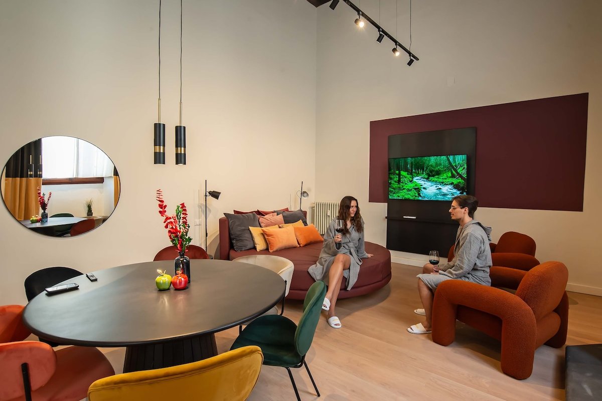 MDR Crystal Apartment gallery image 4