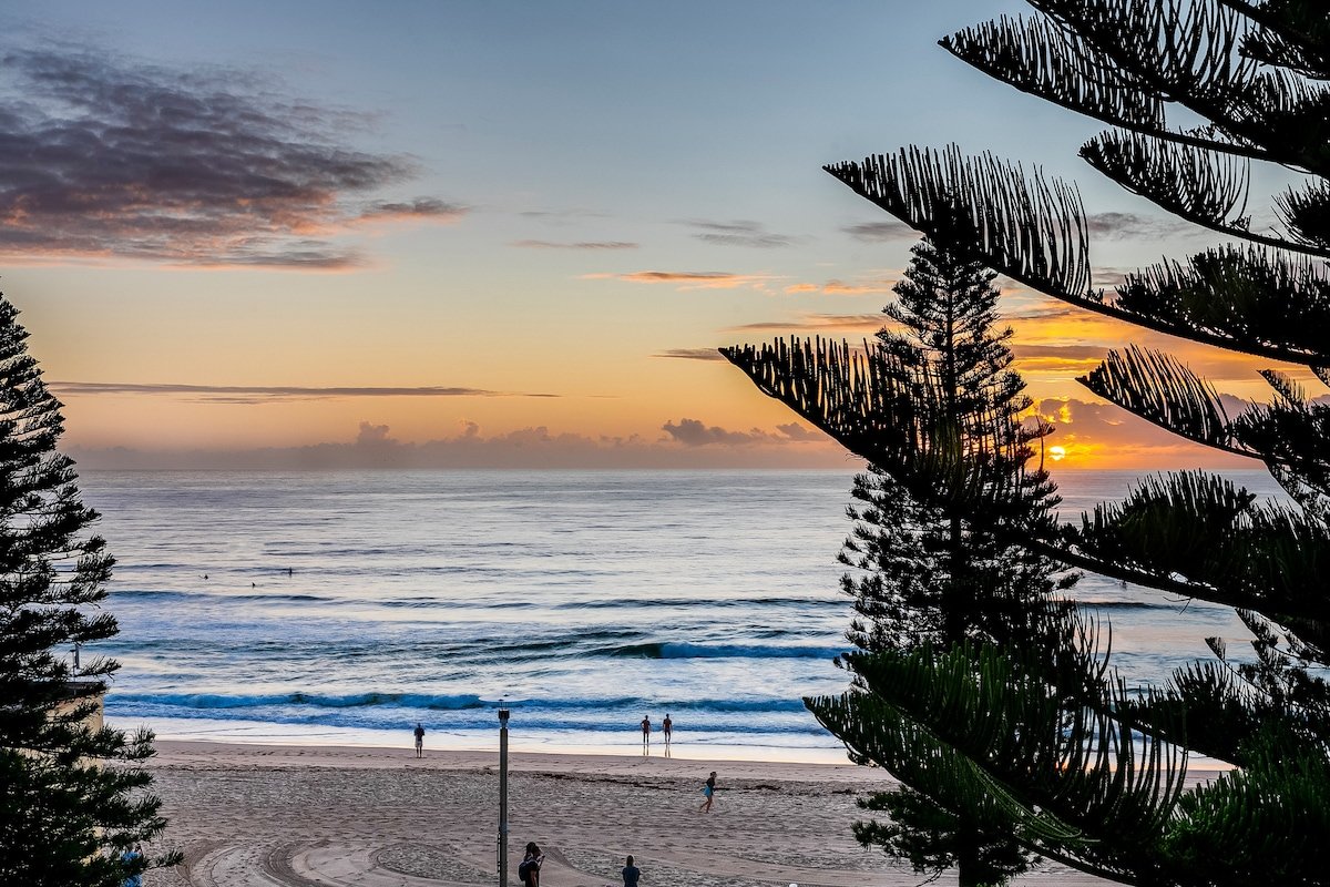 Absolute beachfront luxury Manly apartment gallery image 3