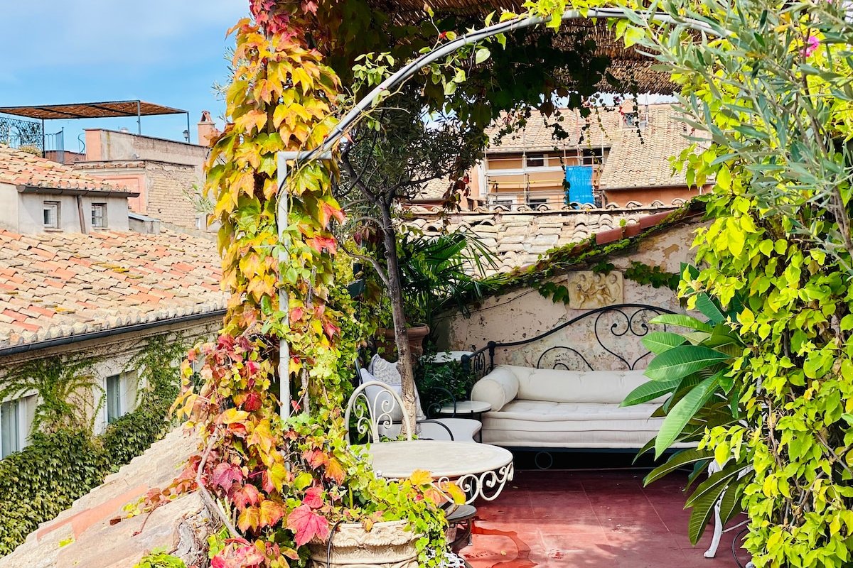 Piazza Navona Luxury Penthouse – Terrace and Wifi gallery image 4