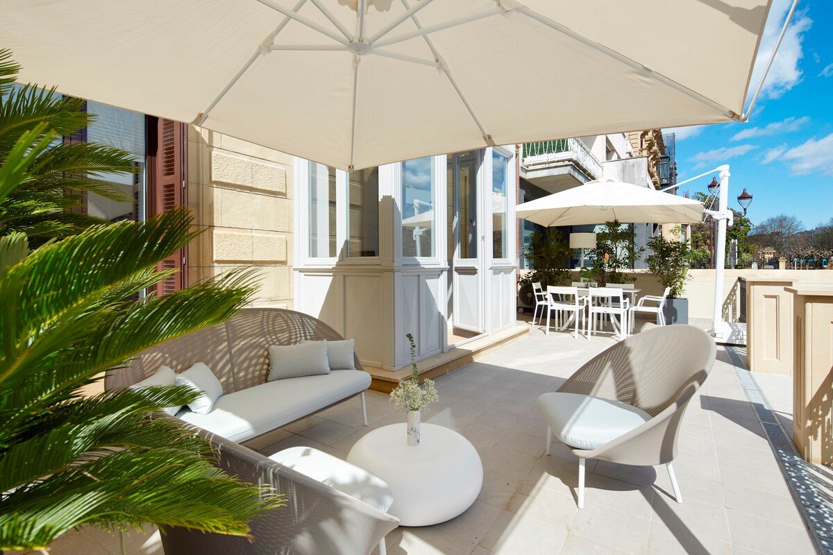 La Dolce Vita by FeelFree Rentals gallery image 3