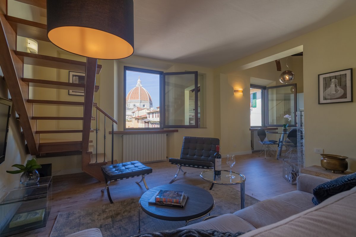 Albizi 6 Duomo Views – 2 Bedroom 2 Bathroom