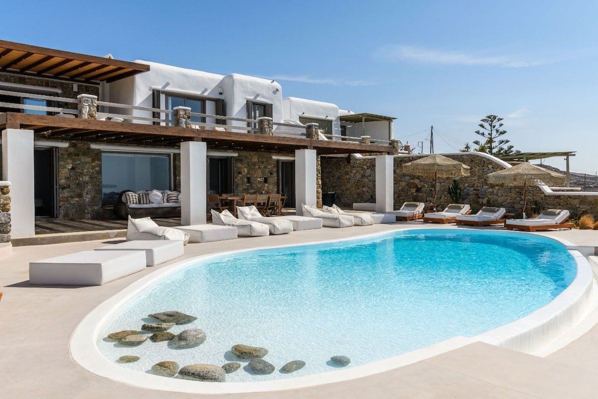 Villa M, brand new luxury Villa with private pool gallery image 5