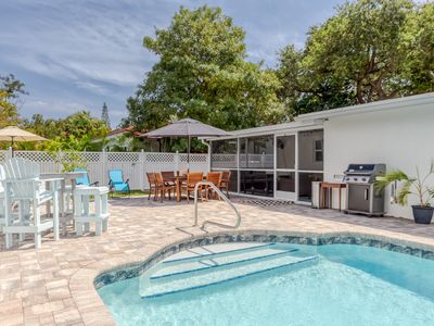 Stay 4+ nights, get 1 free, Nov/Dec.- heated pool