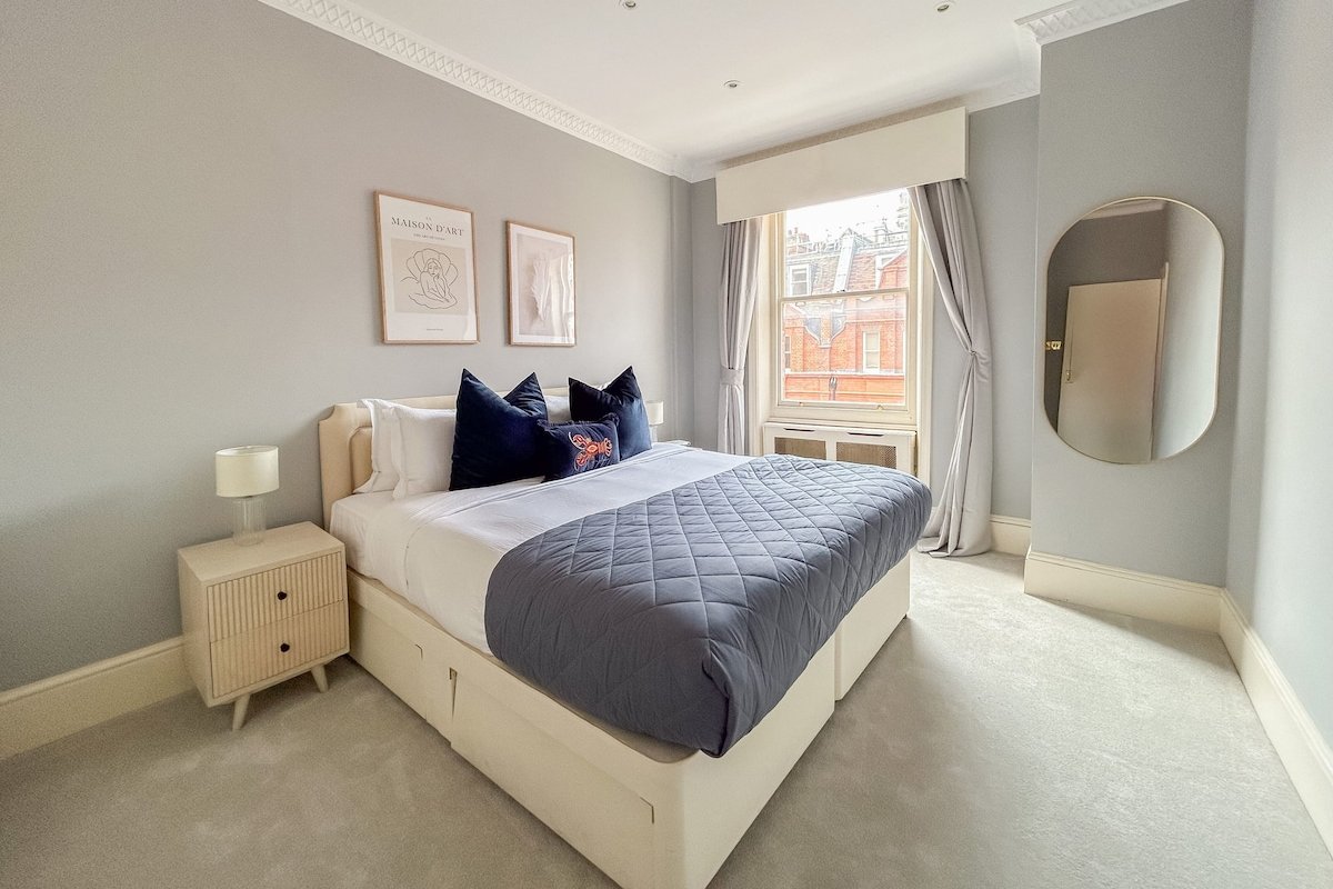 The Sophisticated Apartment in Knightsbridge gallery image 5