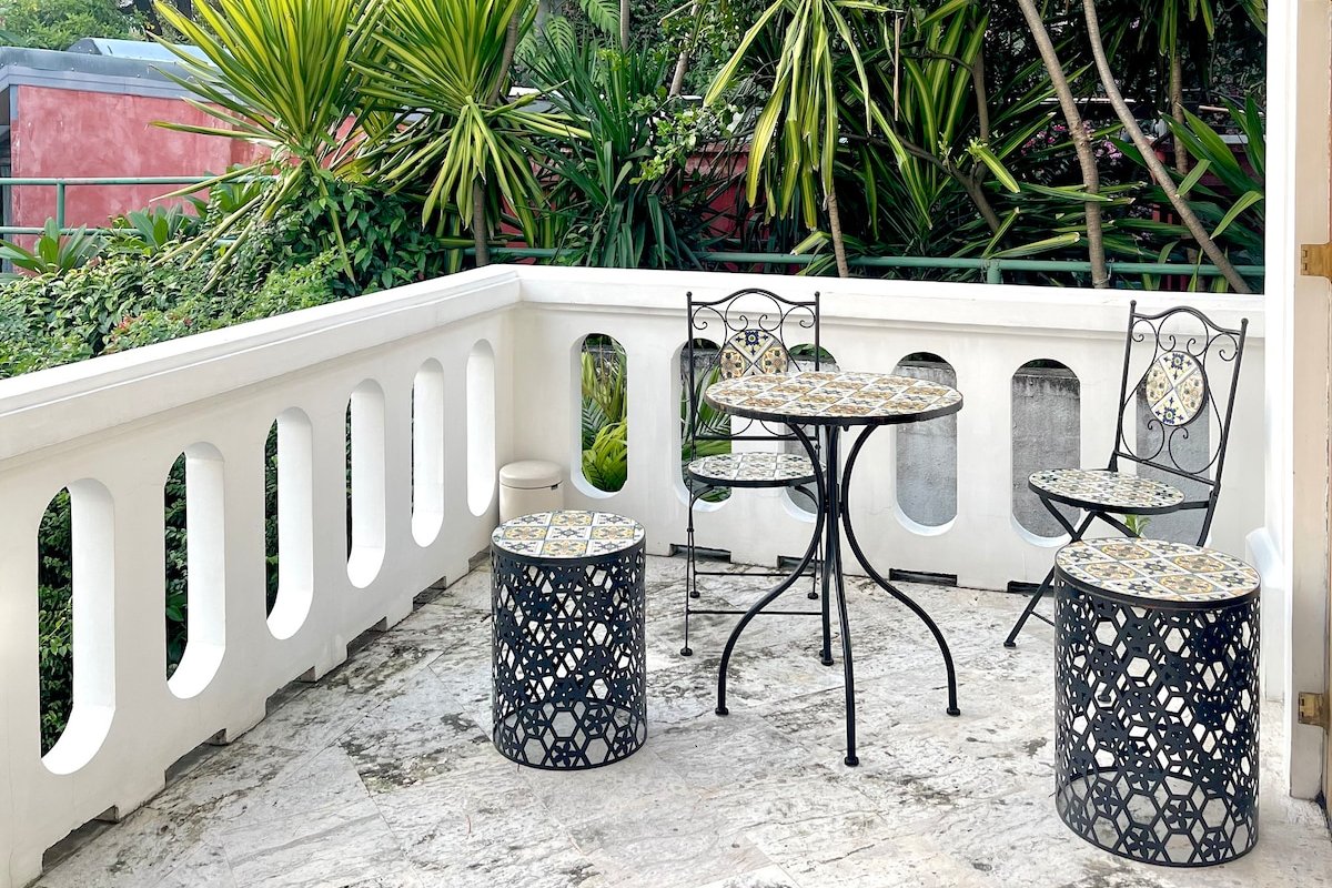 Sukhumvit Luxury Pool Retreat 曼谷素坤逸花园泳池别墅 gallery image 3