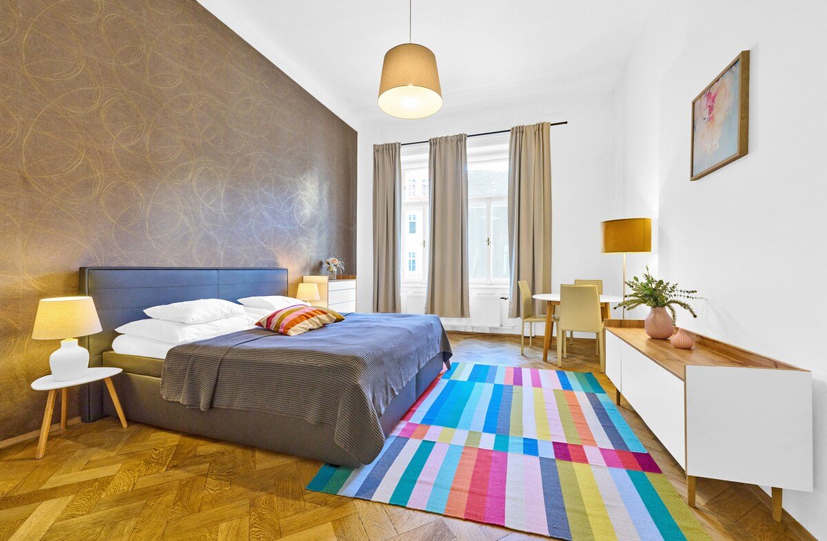 Modern 3-bedroom Lesser Town Apartment Nr.6 gallery image 5