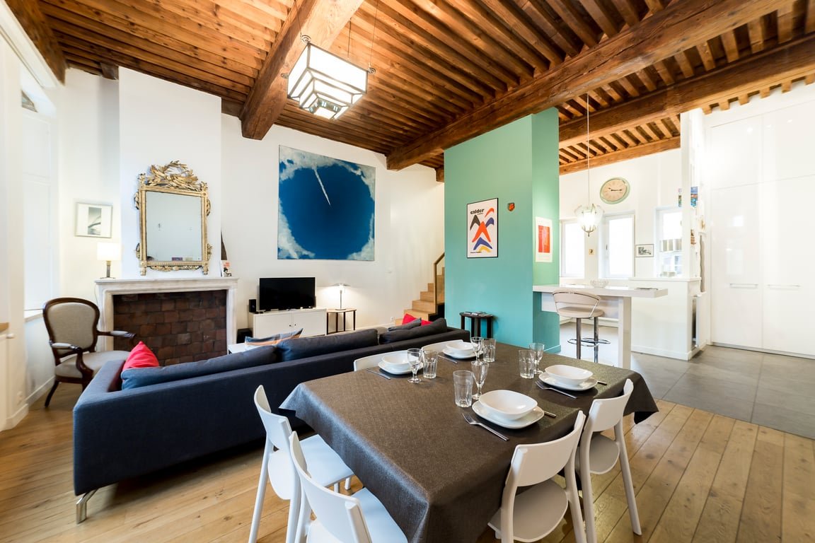 Large duplex in the heart of Old Lyon gallery image 5