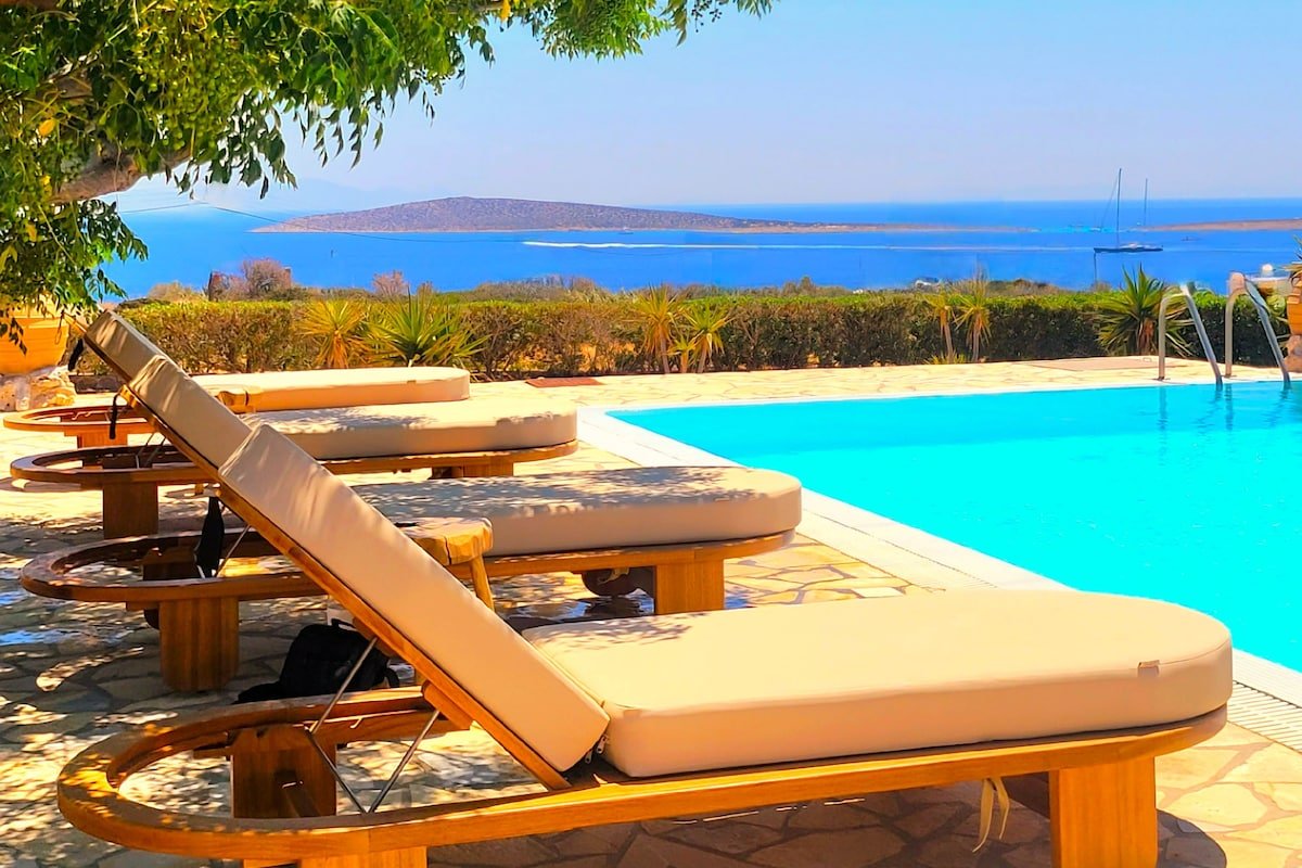 Luxury villa private pool in Paros 15-17 p. gallery image 5