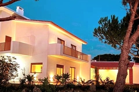 Calm sea view pool & lawn. Family & children gallery image 3