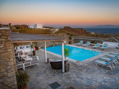 Mando 1 Pool Villa w Sea Views – Five Bedrooms