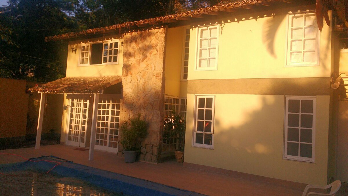 Lazer, paz e segurança apenas 10 minutos da Barra! gallery image 2