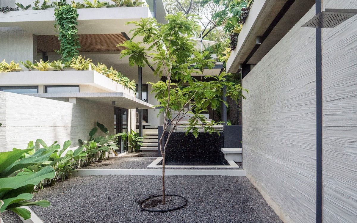 KUNUK-Luxury 2 Bedroom Suites- Hanging garden gallery image 3