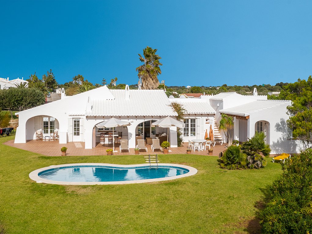 Spectacular front line villa in Binidalí, Menorca