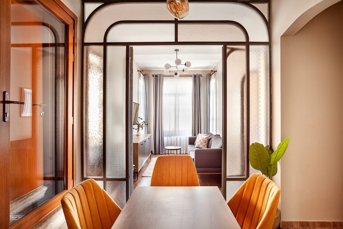 Triplex-14Pax-Center-Galata-3Rooftops-6Bdroom-4Bd gallery image 4