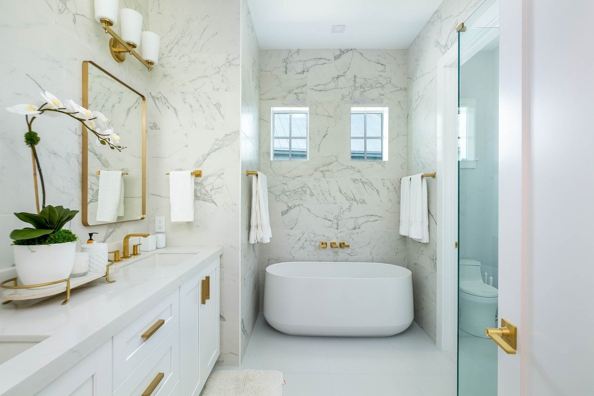 Oceanfront 5BR SeaGlass Cove Private BoatSlip Keys gallery image 2