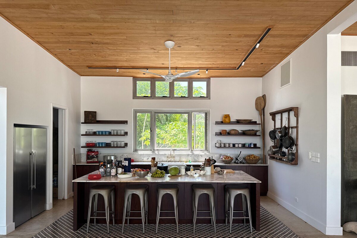 Vawa Private Island gallery image 2