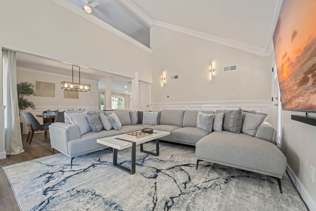 177 | *Upscale Modern HOME| Pool | SPA | PingPong gallery image 5