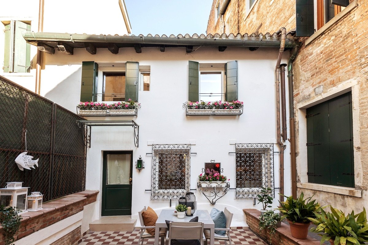 La Casa Più Centrale A Venezia, Con Corte Privata gallery image 2