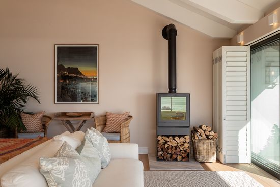 Photo 2 of Villa Paradise accommodation in Llandudno, Cape Town with 5 bedrooms and 7 bathrooms