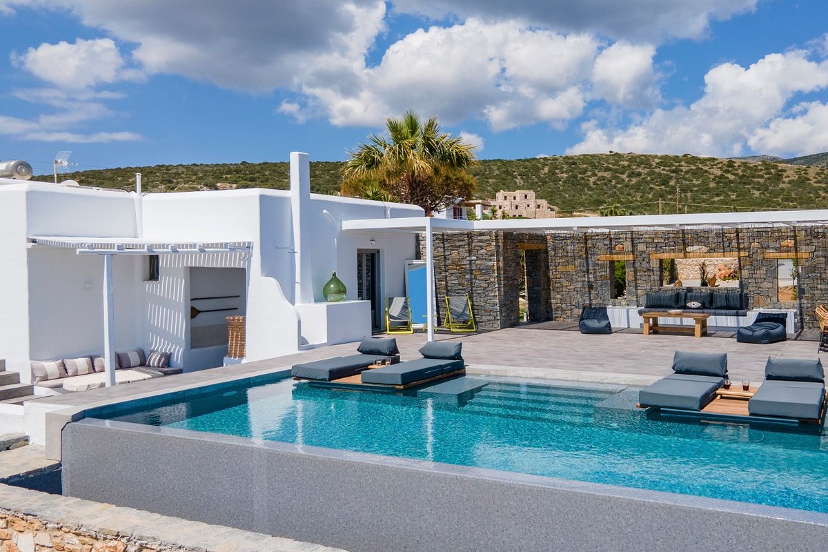 Villa Gustosa Luxury Villa on Faragas Beach