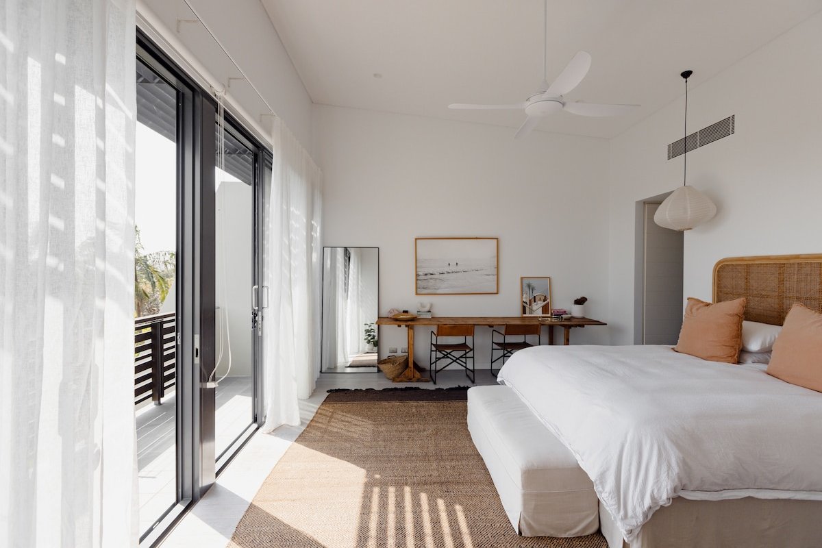 Kiah Beachfront Villa ~January availability gallery image 5