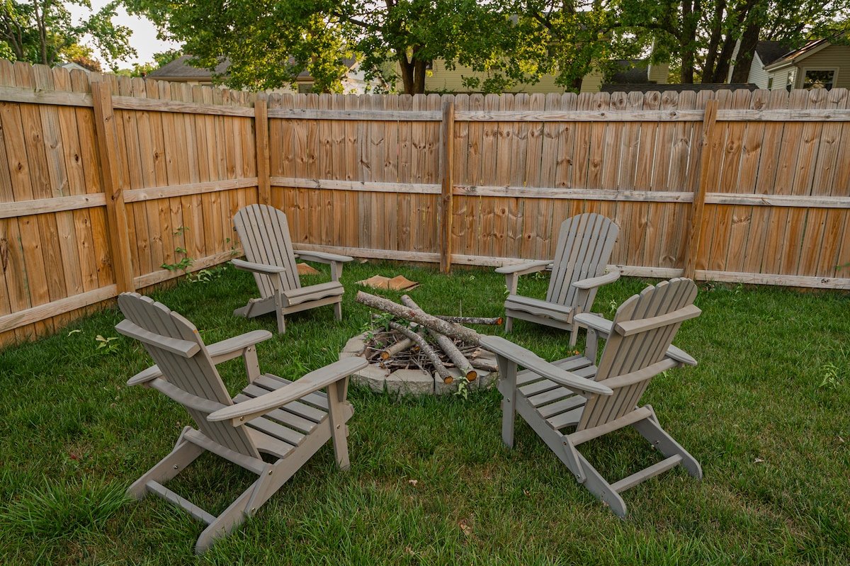 Charming Ranch 3BR W/ Hot Tub & Ping Pong & BBQ gallery image 4