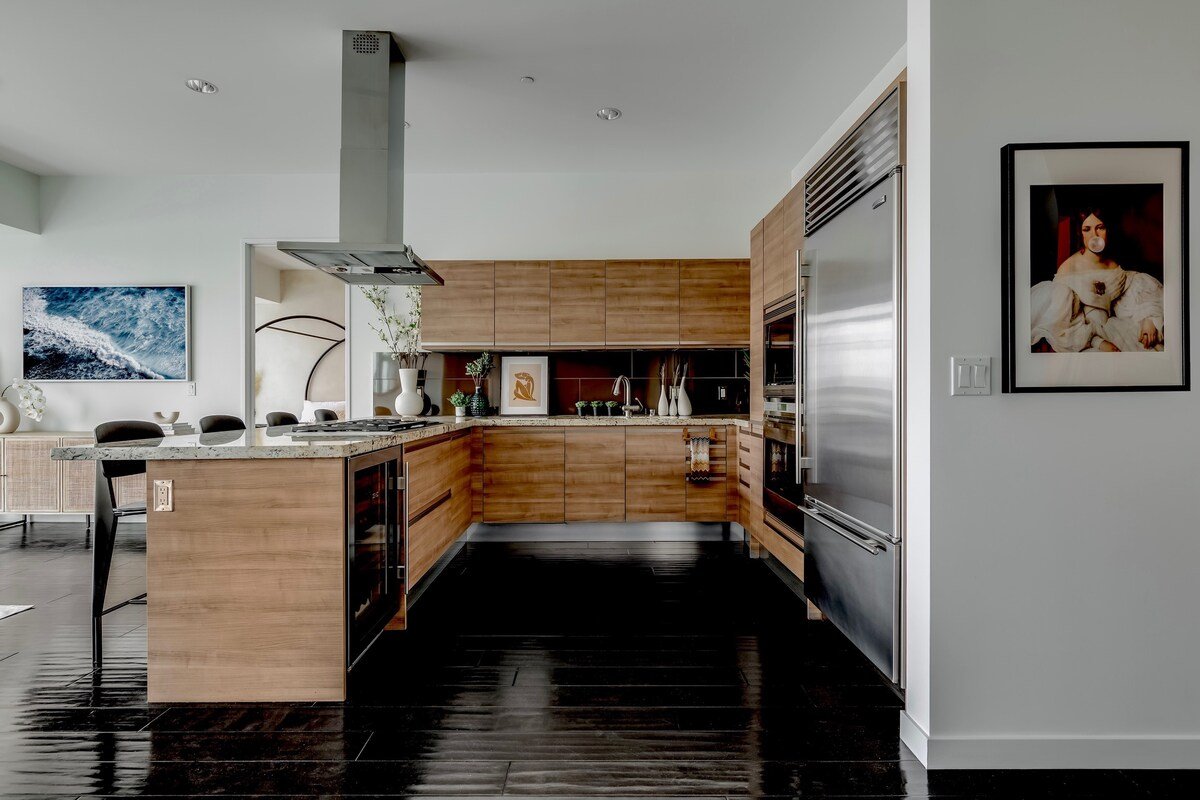 Beach Luxury Design Gem w/ Ocean Views gallery image 5