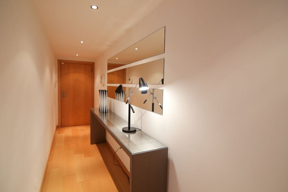 All services included! Two Bedroom apt City view gallery image 5