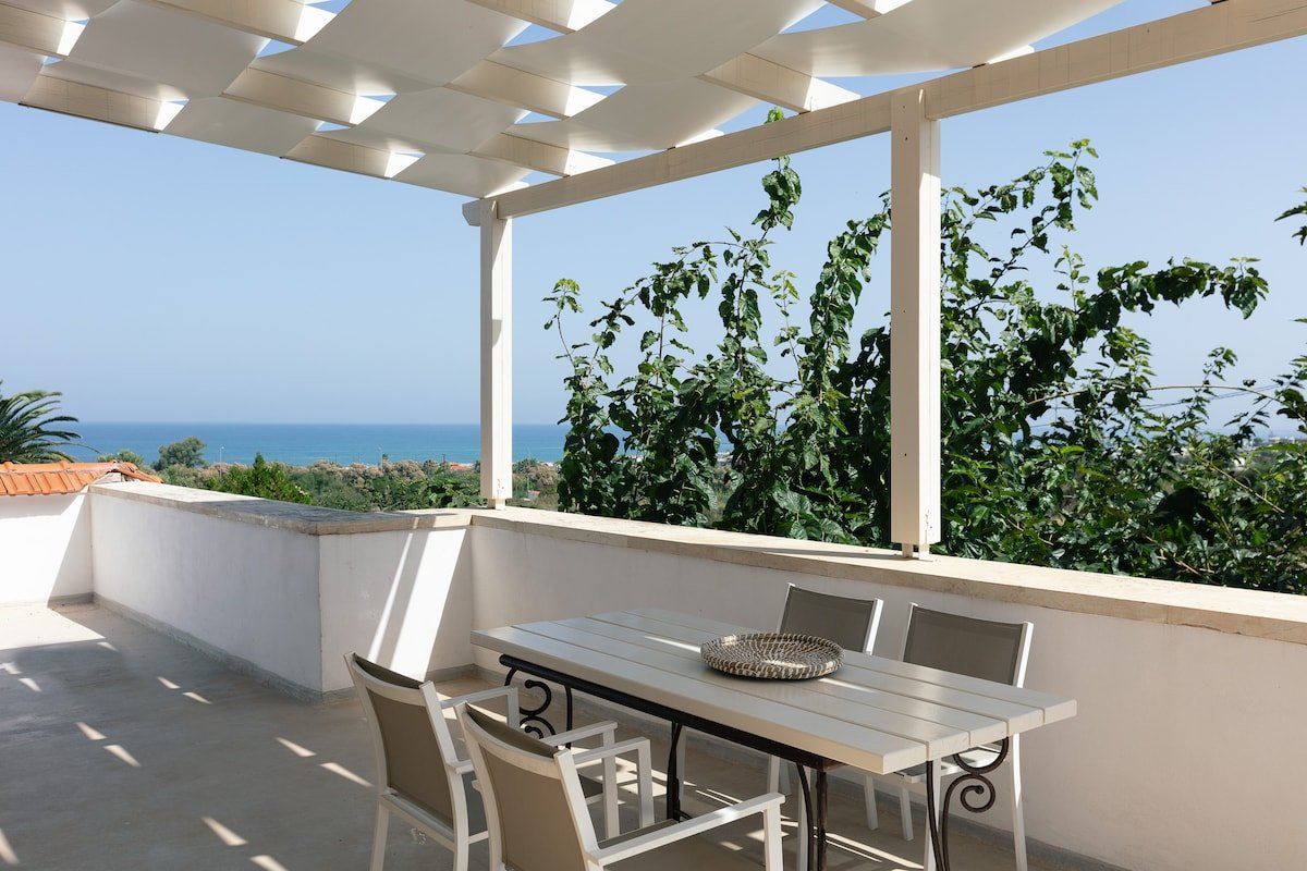 Villa Pinelopi – 350 meters away from sandy beach! gallery image 4