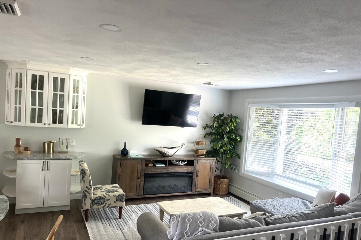 Rhode Island Retreat Home with En Suite Studio gallery image 3