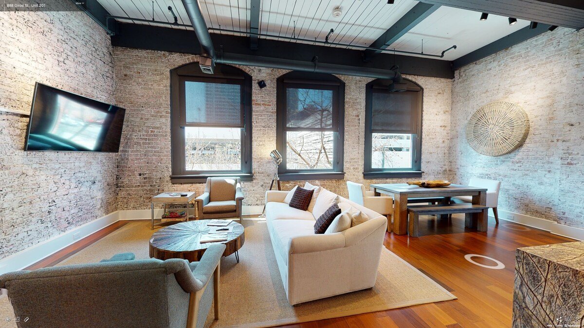 Luxury 3BD/3.5Bth-DOME-2500 SQFT-Pvt Elevator gallery image 4