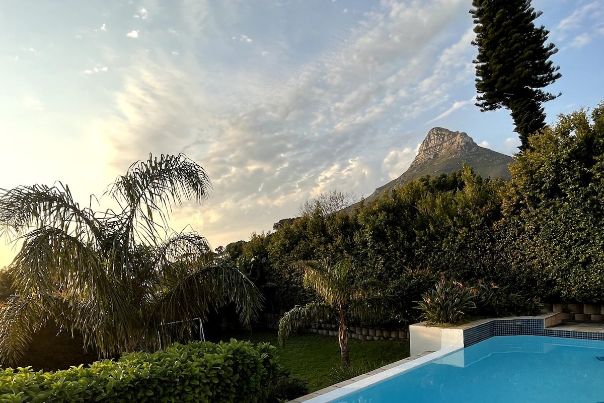 Spacious Villa in perfect location! gallery image 4