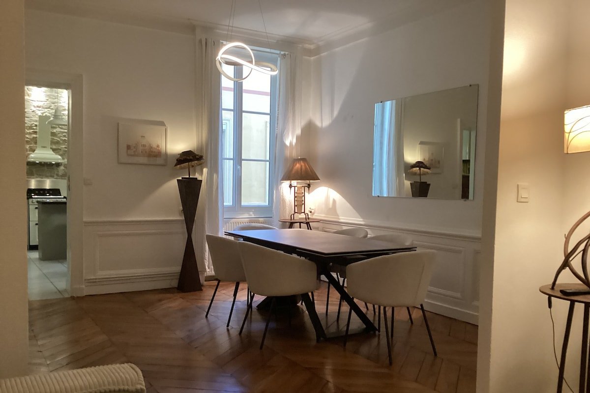 Le Roosevelt, appartement 100m2, dans le 6ème . gallery image 2